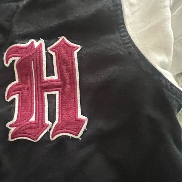 Hollister Black Top with White Script - Picture 4 of 10